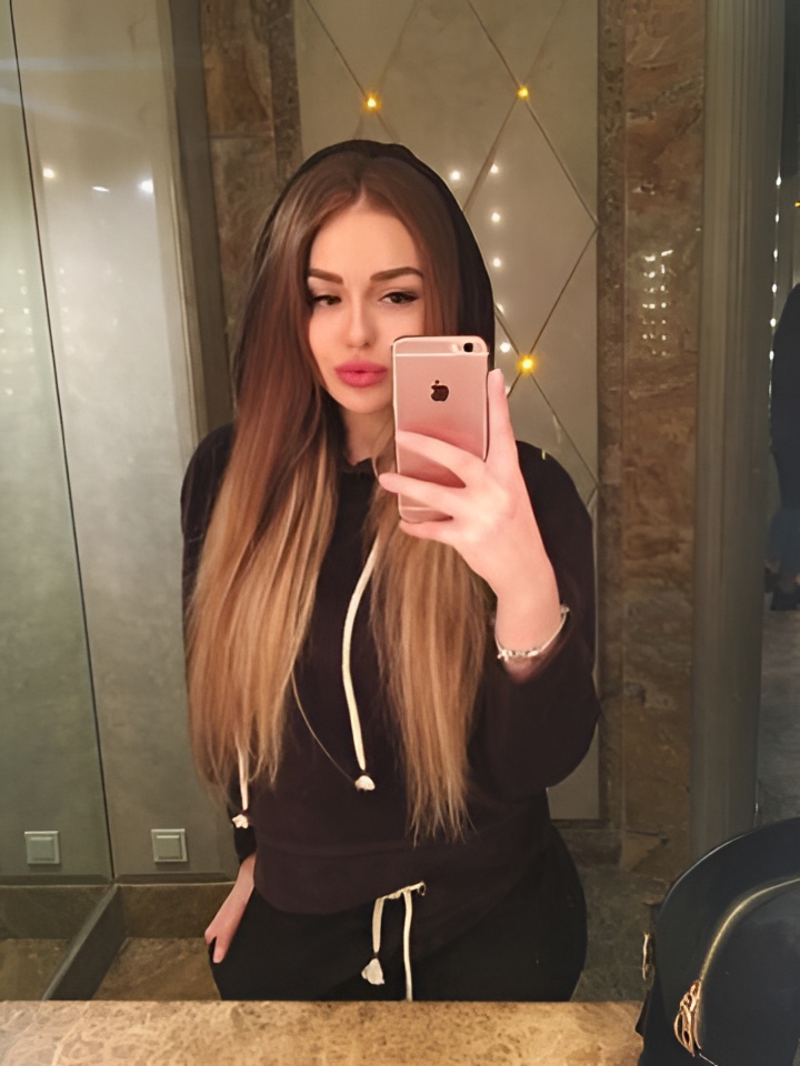 Сарра привлекальеная девушка из Старицы цена от 3000 руб