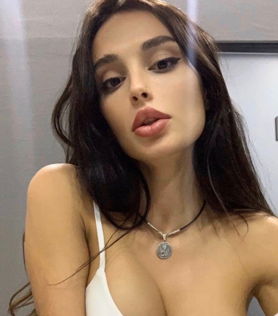 Нинель привлекальеная девушка из Старицы цена от 3000 руб