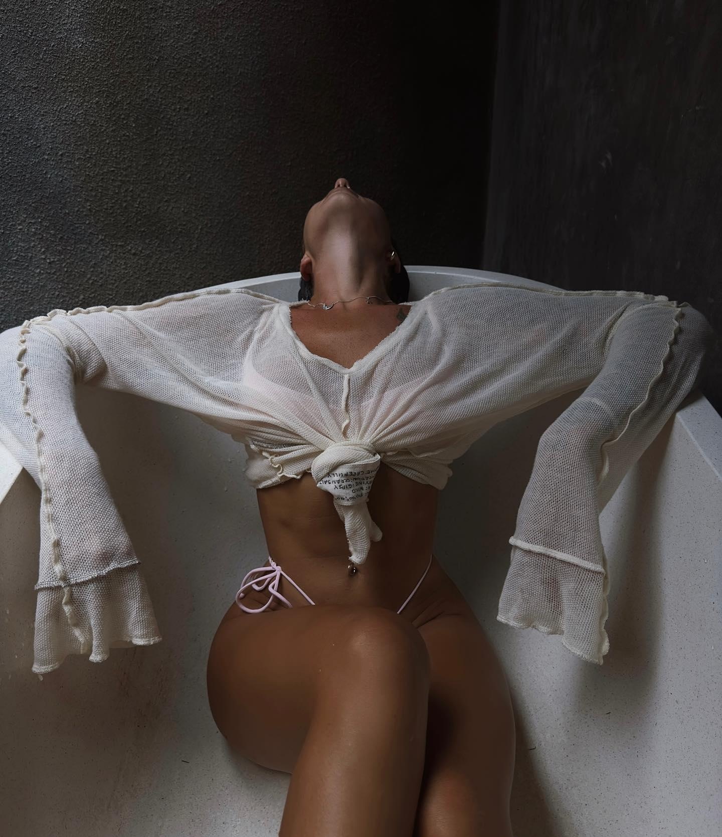 ОЛЕСЯ привлекальеная девушка из Старицы цена от 6000 руб