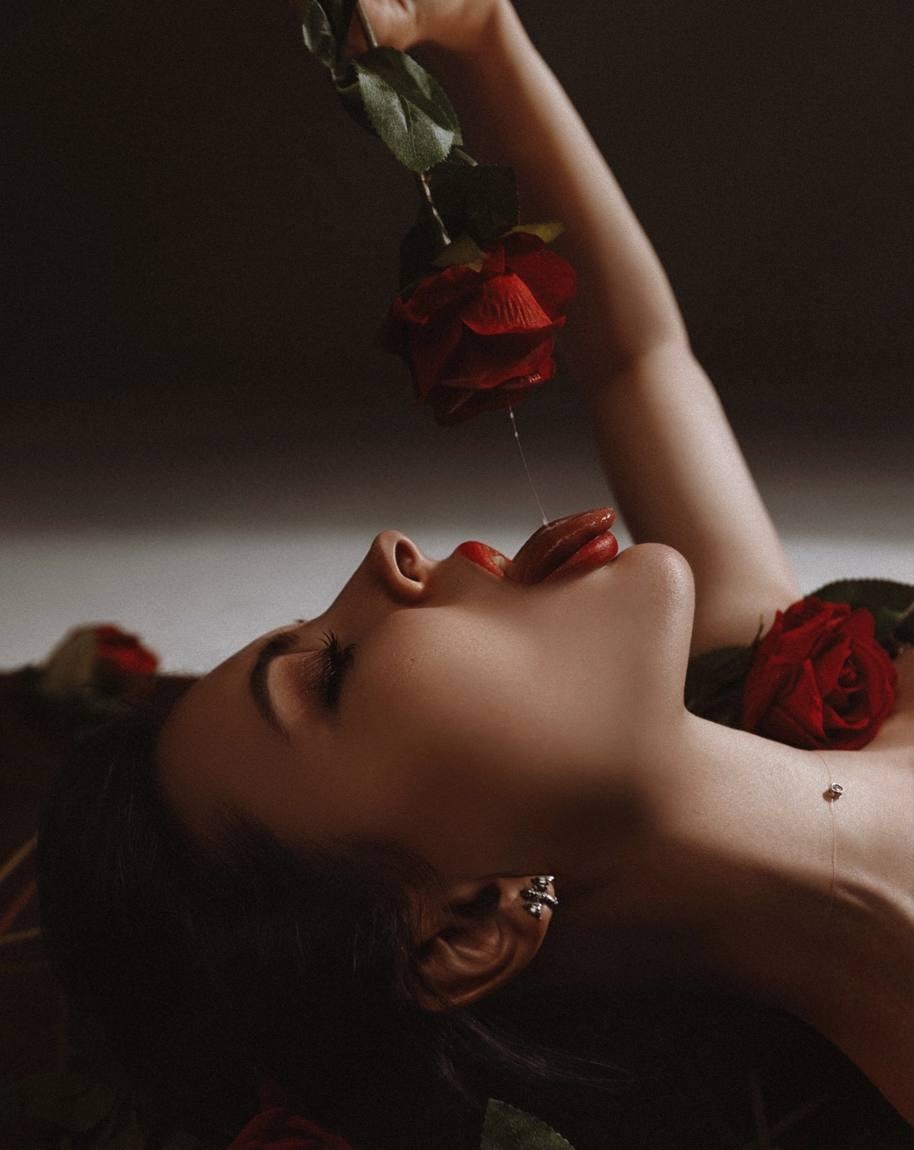 Варечка привлекальеная девушка из Старицы цена от 7000 руб