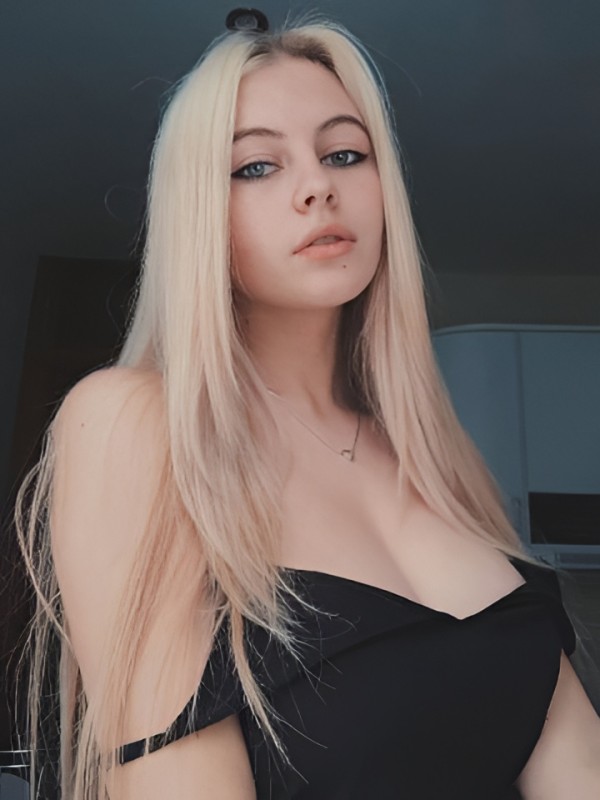 Далия привлекательная девушка из Старицы цена от 2500 руб