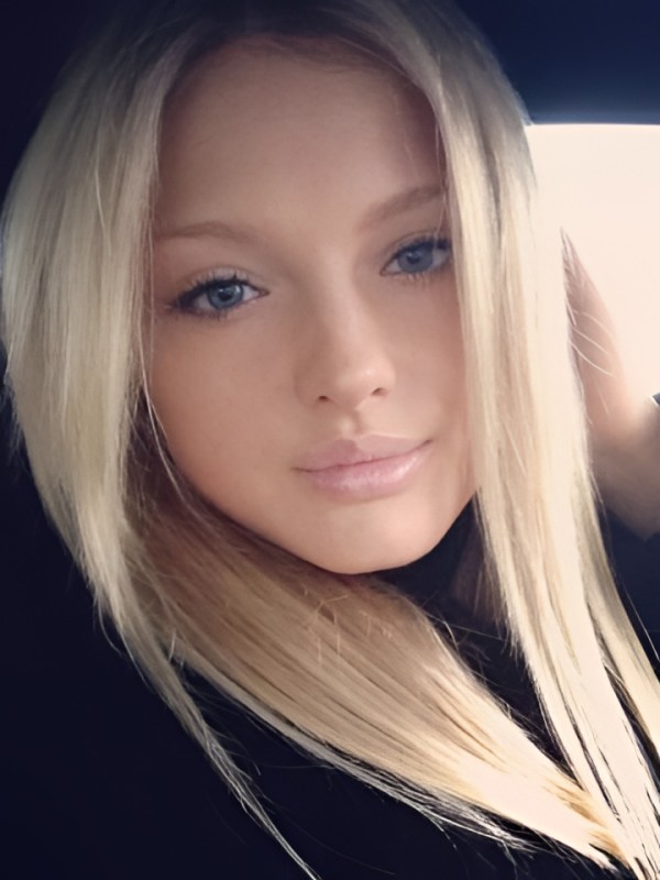 Ирина привлекательная девушка из Старицы цена от 4000 руб