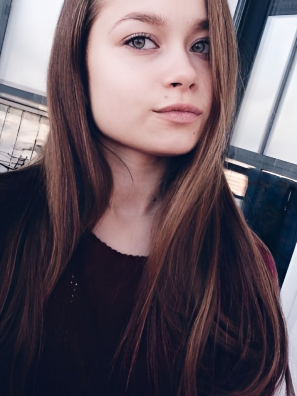 Ульяна привлекательная девушка из Старицы цена от 2000 руб