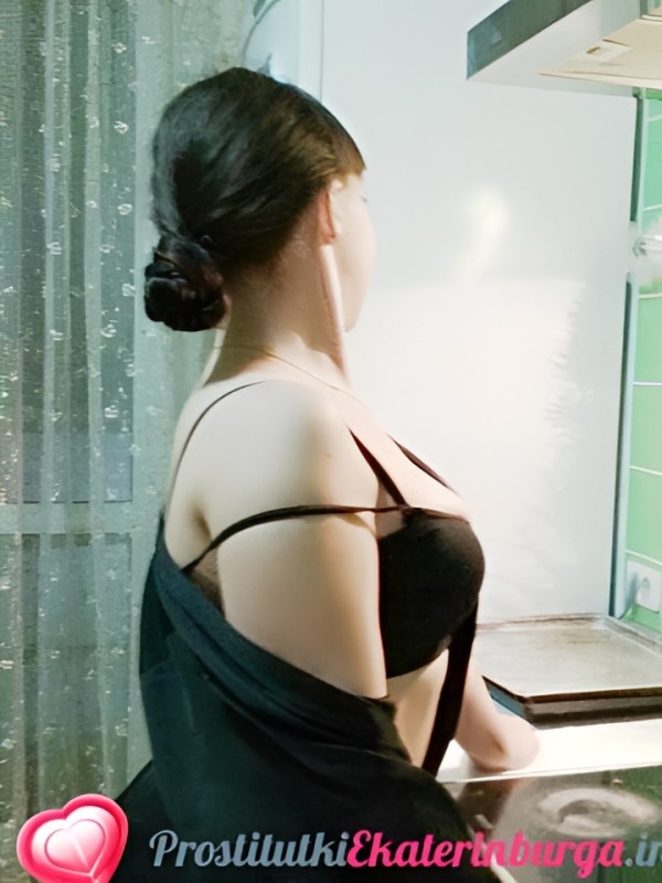 Юстина привлекательная девушка из Старицы цена от 4000 руб